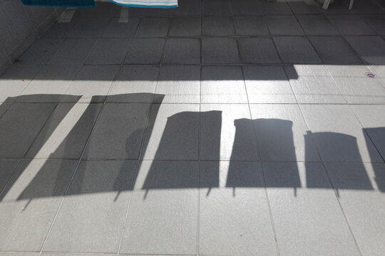 panni stesi all'aperto con sole