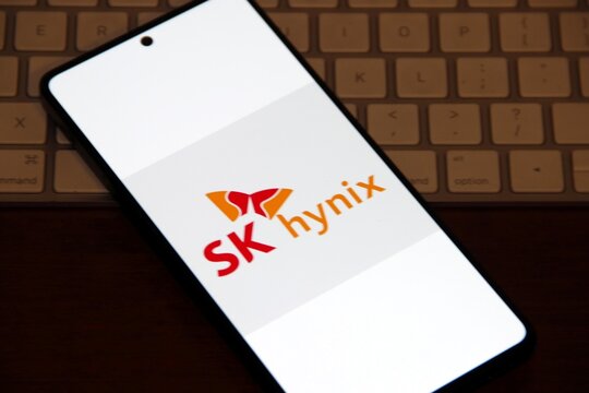 SK Hynix - Empresa de semicondutores da Coreia do Sul. Fundada em 1983 como Hyundai Electronics, por&eacute;m em mar&ccedil;o de 2001 a empresa se tornou independente. 