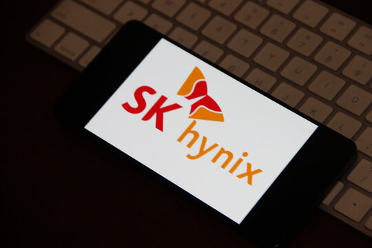 SK Hynix - Empresa de semicondutores da Coreia do Sul. Fundada em 1983 como Hyundai Electronics, por&eacute;m em mar&ccedil;o de 2001 a empresa se tornou independente. 