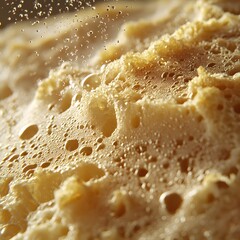 Luftige Brotkrume mit goldener Textur
