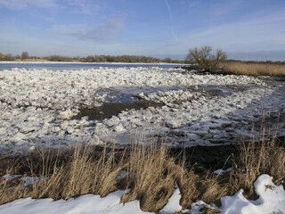 Drift ice on the Elbe in January © Klaus Schulz