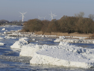 Drift ice on the Elbe in January © Klaus Schulz