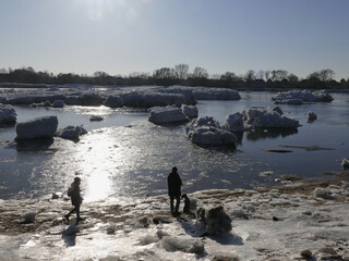 Drift ice on the Elbe in January © Klaus Schulz