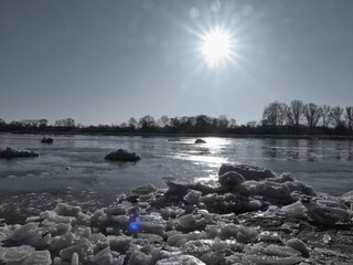 Drift ice on the Elbe in January © Klaus Schulz