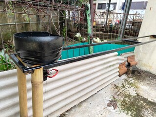 plant pots made from used bottles