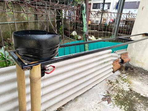 plant pots made from used bottles
