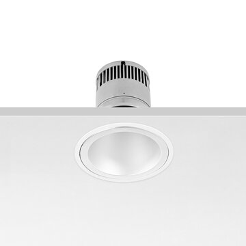 Okrągła oprawa sufitowa typu downlight do wbudowania na białym tle
