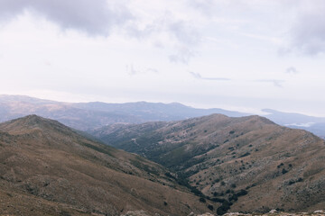 Fototapeta premium Punta La Marmora, karge und majestätische Berglandschaft des Supramonte-Gebirges auf Sardinien im sardischen Hinterland