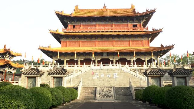 Guansheng Hall, Spring and Autumn Tower, Gu Tower, in Xuchang City, Henan Province, China. This tower is named after Guan Yu who read "The Spring and Autumn Annals" at night. 