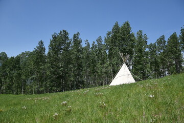 tent in the mountains © Kelly