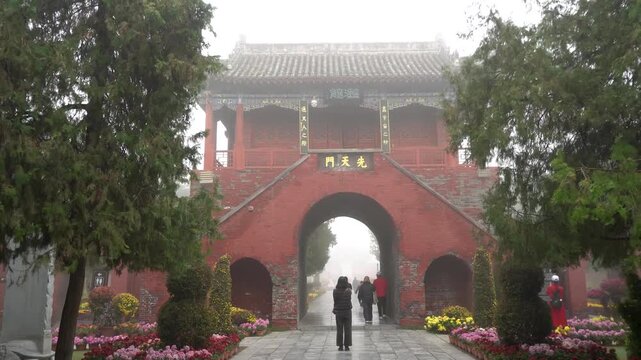 Xiantian Gate Taihao Mausoleum Temple, Zhoukou City, Henan Province, China. 
It was built in the Ming Dynasty and was constructed to commemorate Taihao Fuxi. 
