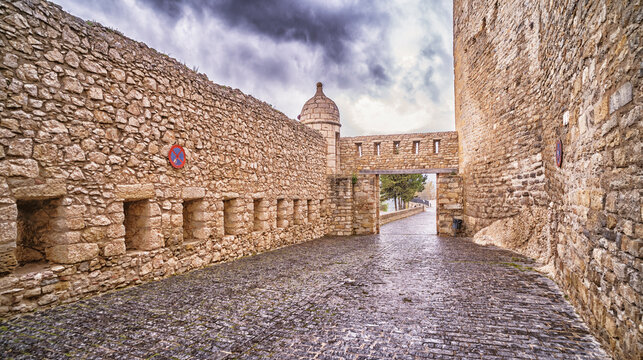 14-15th Century Medieval Walls of Morella, The Most Beautiful Villages of Spain, Historical Region of El Maestrazgo, Castell&oacute;n, Comunidad Valenciana, Spain, Europe