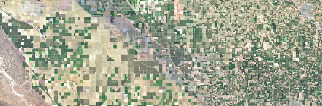 Hight quality open Satellite Image of Agricultural Fields and Irrigation Systems in California&rsquo;s Central Valley
