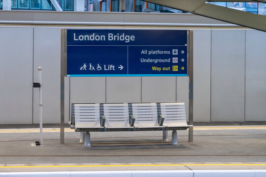 London Bridge Station Sign