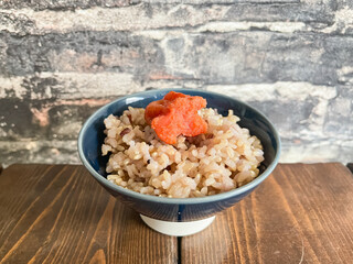 雑穀米と一緒に食べる辛子明太子。