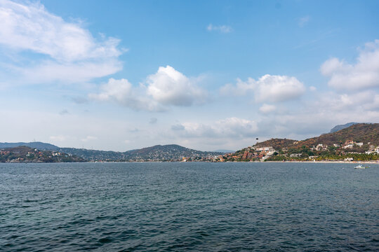 La Ropa Beach in Ixtapa Zihuatanejo, Costa Grande of Guerrero. Destination with abundant tourism enjoying beautiful beaches and calm waters. Mexico, January 19, 2026