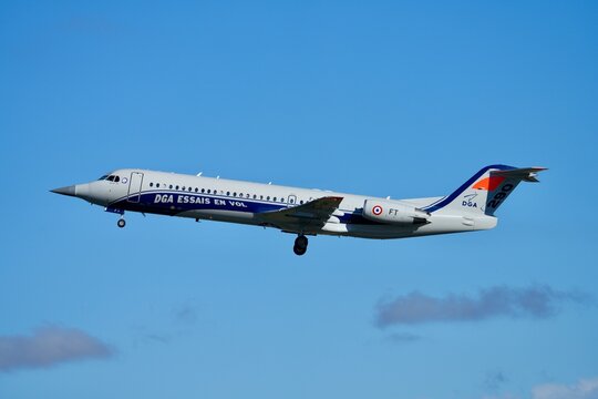 Fokker 100 DGA en mont&eacute;e