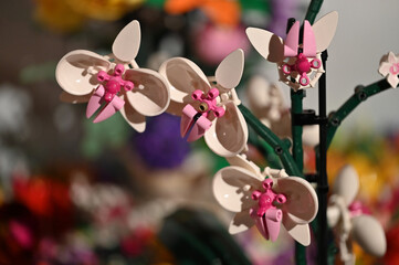 Naklejka premium Warsaw, August 6, 2024. A bouquet made of Lego. 