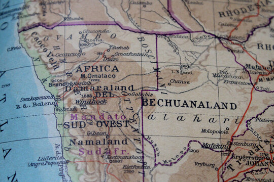 Vintage 1920s map of South West Africa and Bechuanaland showing colonial Damaraland, Windhoek, and Kalahari Desert with historical Italian nomenclature and aged paper texture