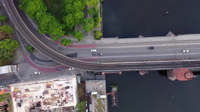 Oberbaumbr&uuml;cke in Berlin. Aussicht von oben.