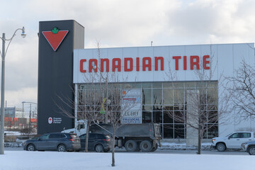 Naklejka premium wide view of Canadian Tire, a department store, located at 1025 Lake Shore Blvd E, Toronto