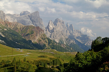 Fototapeta premium la Rosetta e il Sass Maor nel gruppo delle Pale di San Martino