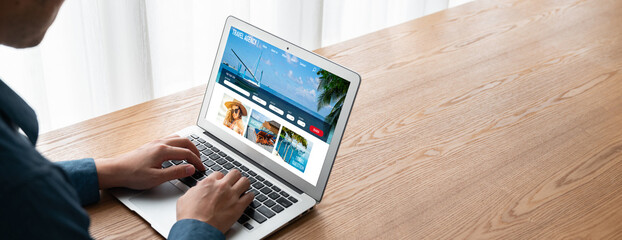 Online travel agency website for modish search and travel planning offers deal and package for flight , hotel and tour booking © InfiniteFlow