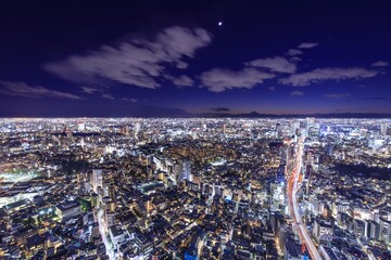 【夜景100選】東京都、六本木ヒルズ東京シティビューから眺める夜景（渋谷・富士山方面）