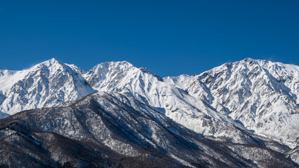 冬景色　冠雪の北アルプス　長野県白馬村 © RATM