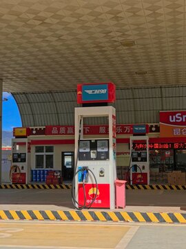 XIANGGELILA,YUNNAN,CHINA-OCTOBER 18,2017:Exterior view of PetroChina gas station. The Chinese oil and gas company is the listed arm of state-owned China National Petroleum Corporation (CNPC).