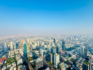 Fototapeta premium Bangkok กรุงเทพมหานคร อมรรัตนโกสินทร์ มหินทรายุธยา มหาดิลกภพ นพรัตนราชธานีบูรีรมย์ อุดมราชนิเวศน์มหาสถาน อมรพิมานอวตารสถิต สักกะทัตติยวิษณุกรรมประสิทธิ์