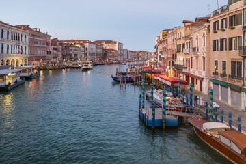 Obraz premium Grand Canal View with Vaporetto Stations at Twilight