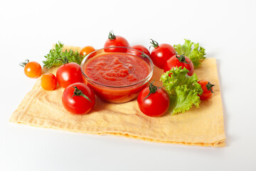 トマトペーストとフレッシュ野菜