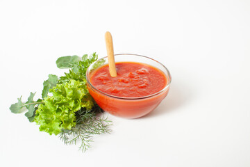 ガラス器に入れたトマトペースト