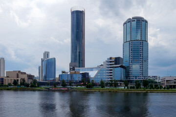 Obraz premium Yekaterinburg cityscape with skyscrapers and river view