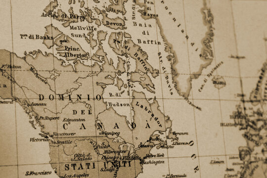 North America vintage italian map showing "Domain of Canada" and the United States. Antique sepia-toned cartography from the early 20th century (circa 1910-1930). Aged paper style.