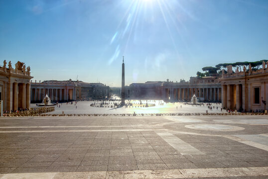Plaza de San Pedro en el Vaticano, Roma, Italia