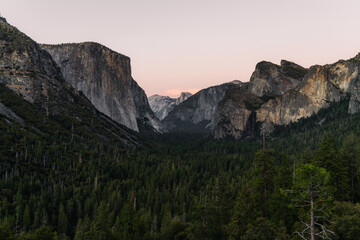 Yosemite Tunnel View at sunset