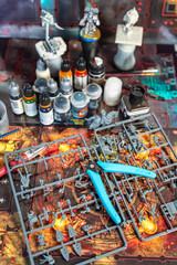 Set of utensils for cutting, assembling and painting character miniatures for adult board games.