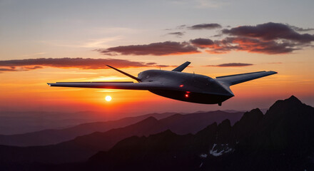 夕焼けの山々を飛ぶステルス型無人機。極秘任務と高度な防衛技術。 / Stealth unmanned aerial vehicle flying over mountains at sunset. Secret mission and defense technology.