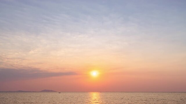 4k dramatic sky with clouds,Time lapse sunset sky cloud Red purple cloudscape time lapse background Dark red purple sunset sky cloud timelapse background day night Dramatic sunset sky