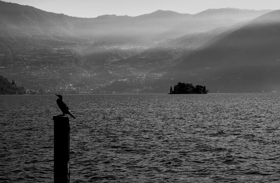 Veduta autunnale del Lago d'Iseo. Provincia di Bergamo, Lombardia, Italia.	