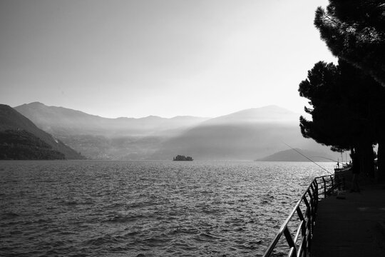 Veduta autunnale del Lago d'Iseo. Provincia di Bergamo, Lombardia, Italia.	