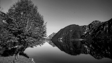 Veduta autunnale del Lago d'Iseo. Provincia di Bergamo, Lombardia, Italia.	