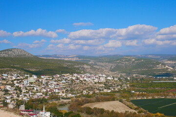 Obraz premium The architecture of the city of Silifke in Turkiye. Architecture of the Turkish city