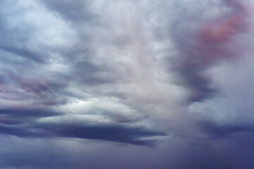 Obraz premium Ciel nuageux un soir d'orage