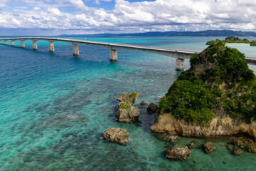 古宇利大橋とカエル島（ドローンによる空撮） © easterlily.photos