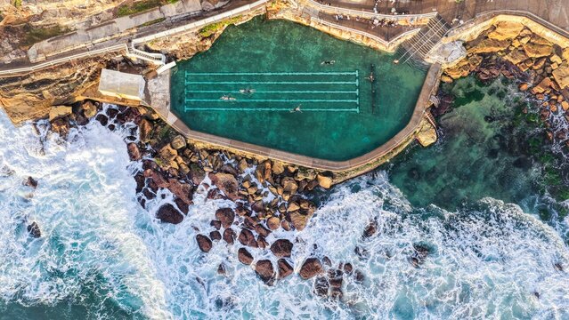Bronte beach ocean pool Sydney Coastline waves 