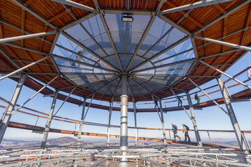 Dzikowiec, wieża widokowa zimą