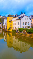 Obraz premium Alzette River in Luxembourg as seen from the bridge 